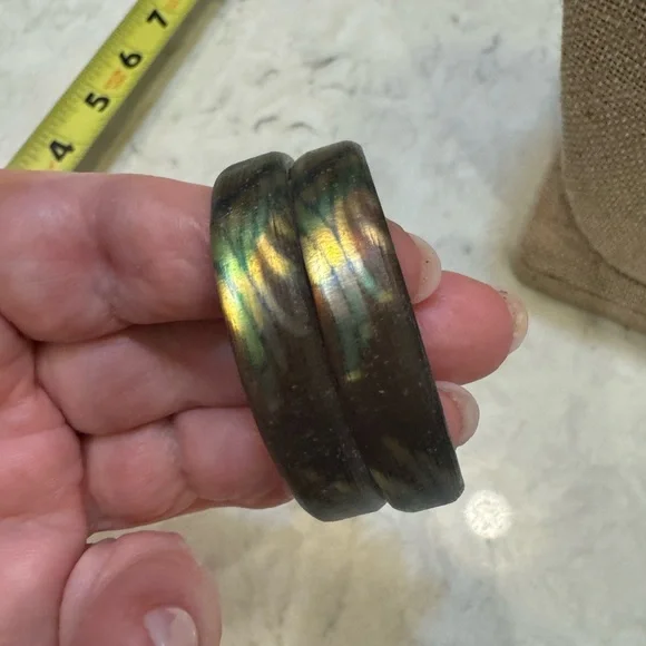 Alexis Bittar RARE peacock feather lucite 2” hoop earrings STUNNING - Picture 8 of 9